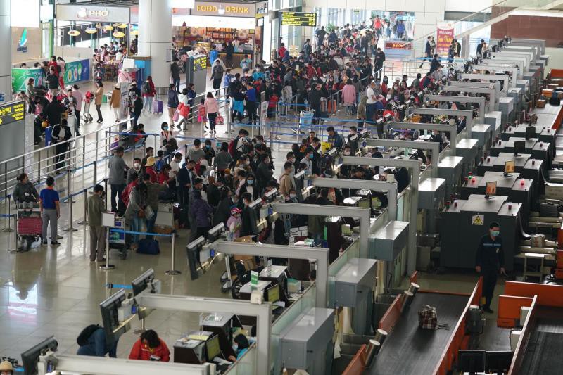 khu kiem soat, cach ly phong chong virus corona tai san bay noi bai hinh 12