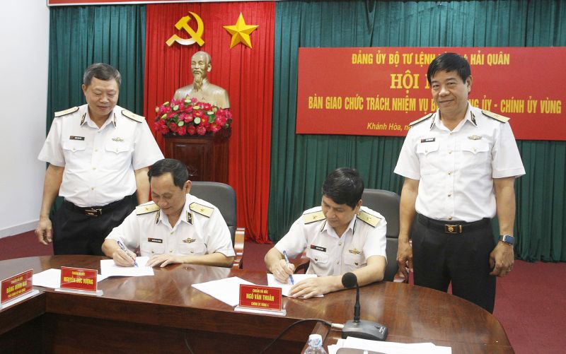 chuan do doc ngo van thuan giu chuc chinh uy vung 4 hai quan hinh 1