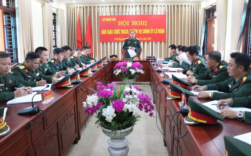 chuan do doc ngo van thuan giu chuc chinh uy vung 4 hai quan hinh 2