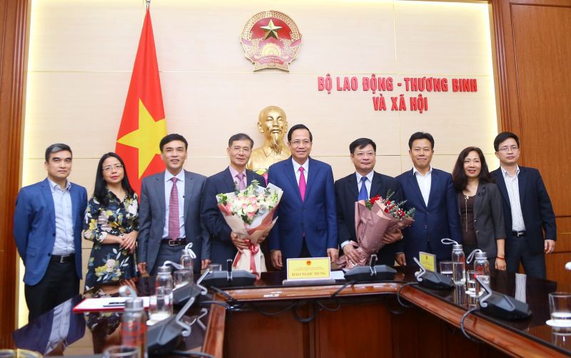 dieu dong, bo nhiem nhan su hai bo xay dung va ldtbxh hinh 2