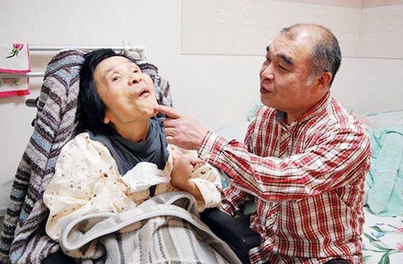 di chung chat doc sarin tu vu tan cong tau dien ngam tokyo hinh 2