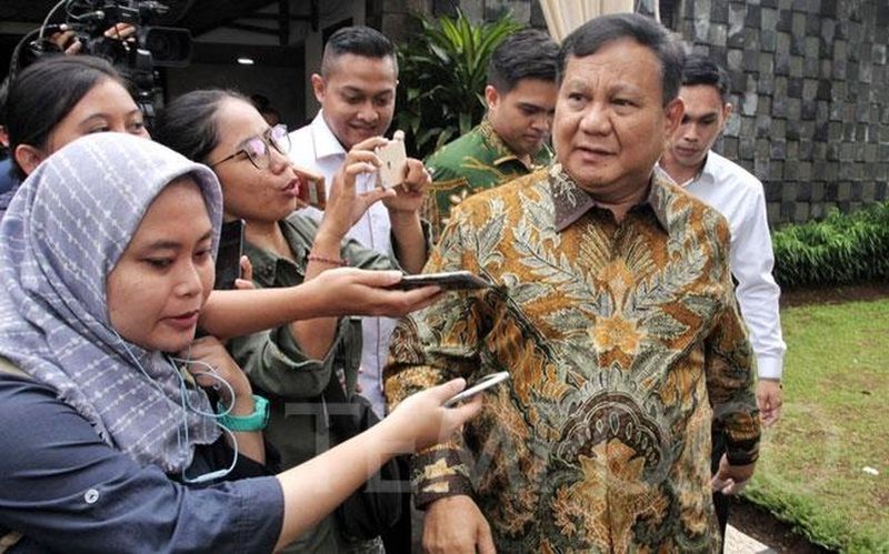 indonesia dieu may bay quan su van chuyen thiet bi y te tu trung quoc hinh 1