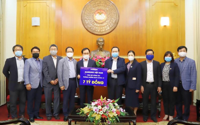 dai su han quoc tiep tuc ung ho no luc chong covid-19 cua viet nam hinh 1