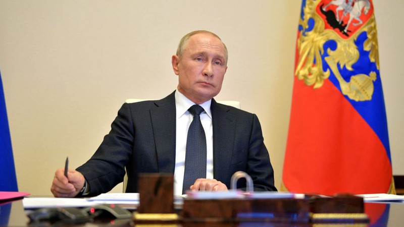 tong thong putin quyet dinh keo dai gian cach xa hoi o nga den 11/5 hinh 1