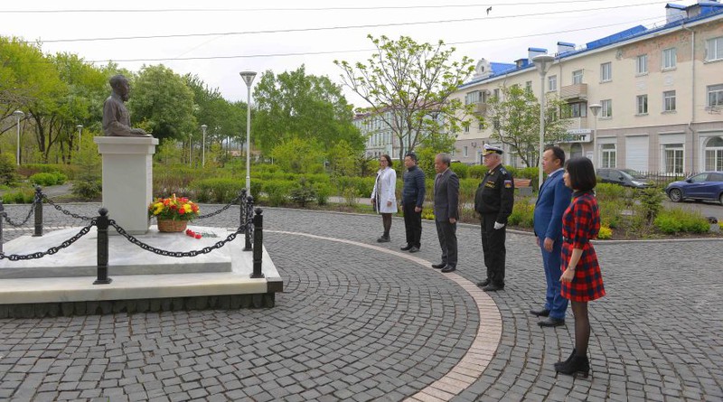 thanh pho vladivostok ky niem 130 nam ngay sinh chu tich ho chi minh hinh 2