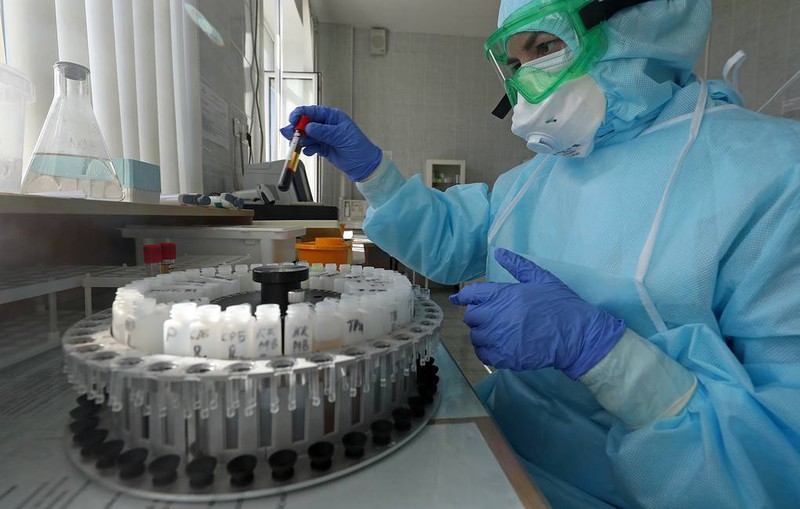 nga phat trien vaccine nho mui chong covid-19 hinh 1