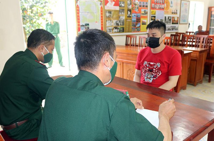 nóng 24h: đối tượng dụ dỗ nam sinh ở hà nội thường đi air blade đỏ hình 6 nong 24h: doi tuong du do nam sinh o ha noi thuong di air blade do hinh 6