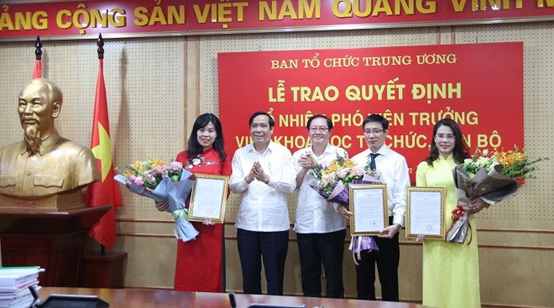 ban to chuc tw trao quyet dinh cho 3 tan pho vien truong qua thi tuyen hinh 1