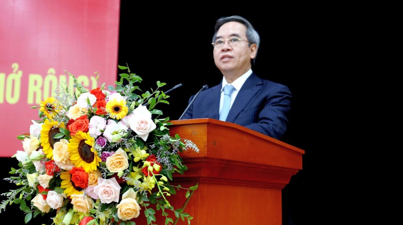 ong nguyen van binh du hoi nghi so ket dang uy khoi doanh nghiep tu hinh 1
