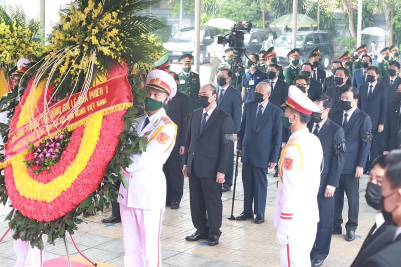 anh: lanh dao dang, nha nuoc vieng nguyen tong bi thu le kha phieu hinh 6