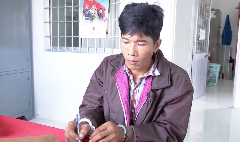 nong 24h: thu doan xuat, nhap canh trai phep cua 17 doi tuong hinh 8