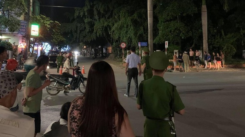 nong 24h: duong day lam gia giay to lon nhat phia nam hoat dong ra sao? hinh 5