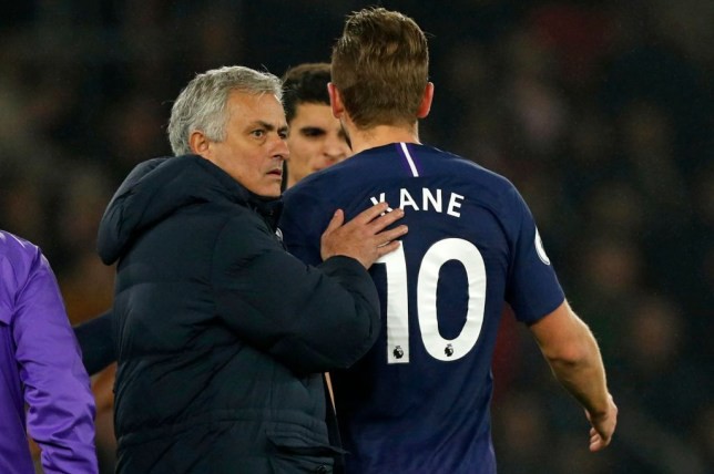 harry kane chan thuong nang, mourinho doi dien kho khan o tottenham  hinh 1