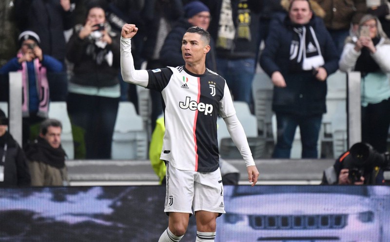 tuong thuat juventus 4-0 cagliari: ronaldo lap hat-trick (vong 18 serie a) hinh 1