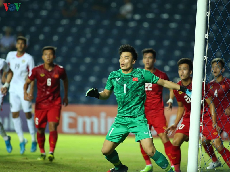 bui tien dung khong thi dau o vong loai afc champions league  hinh 1