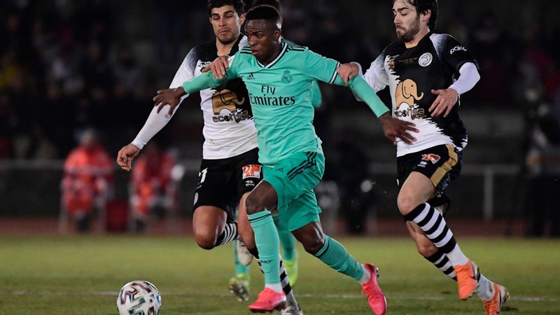 tuong thuat ket qua ibiza 1-2 barcelona, salamanca 1-3 real madrid cup nha vua tay ban nha hinh 2