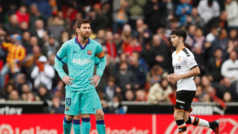 tuong thuat valencia 2-0 barca vong 21 la liga 22h ngay 25/1 hinh 1
