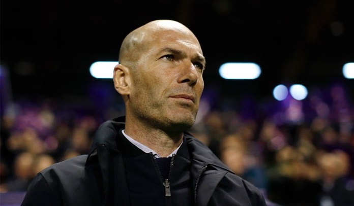 hlv zidane thua nhan real madrid dang khung hoang phong do  hinh 1