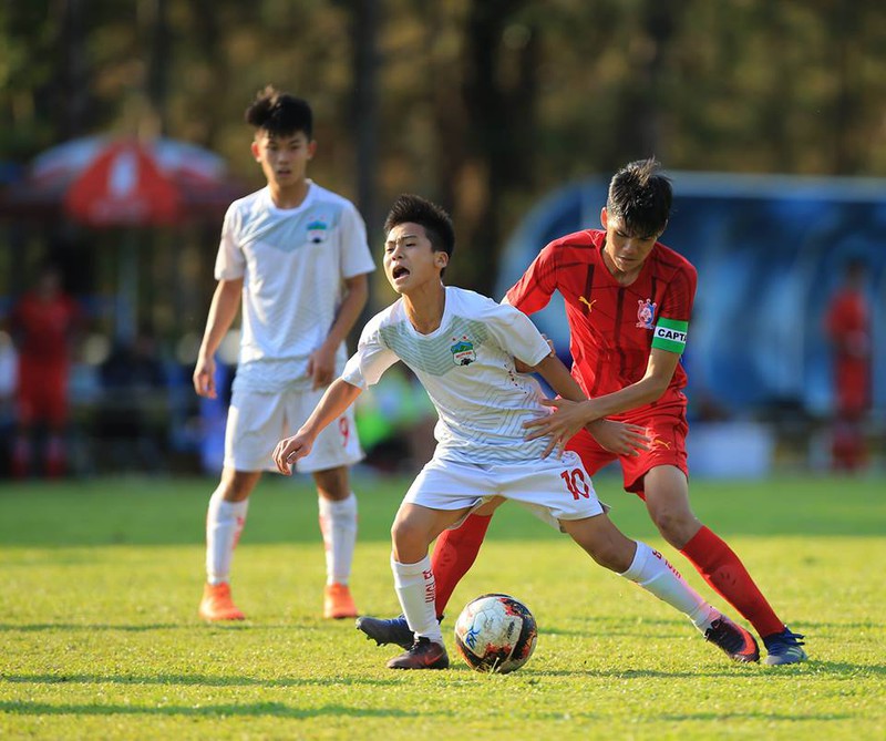 hagl cu 2 doi tre du u19 quoc gia 2020 hinh 1