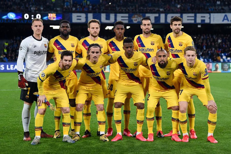 barca co the phai da champions league tren san nha khong khan gia  hinh 1
