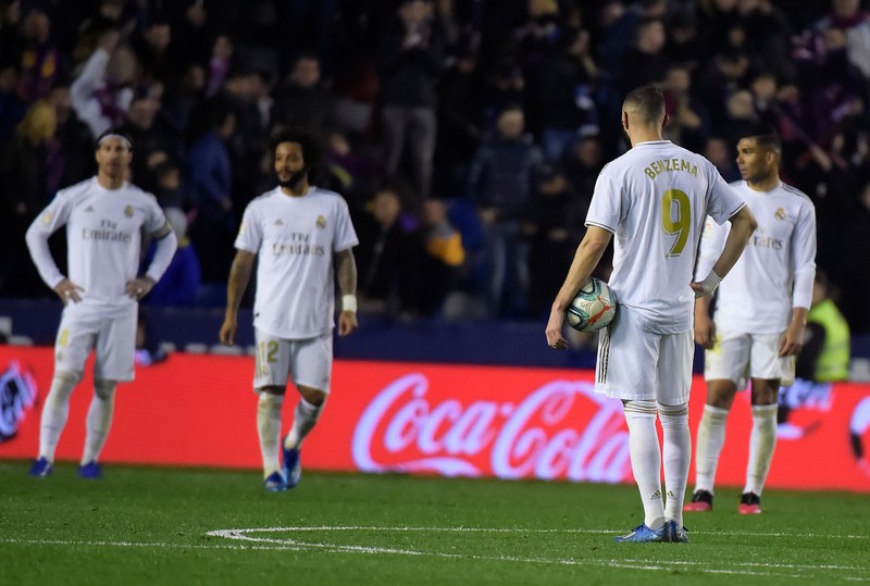 sau serie a, la liga cung hoan vi covid-19  hinh 1