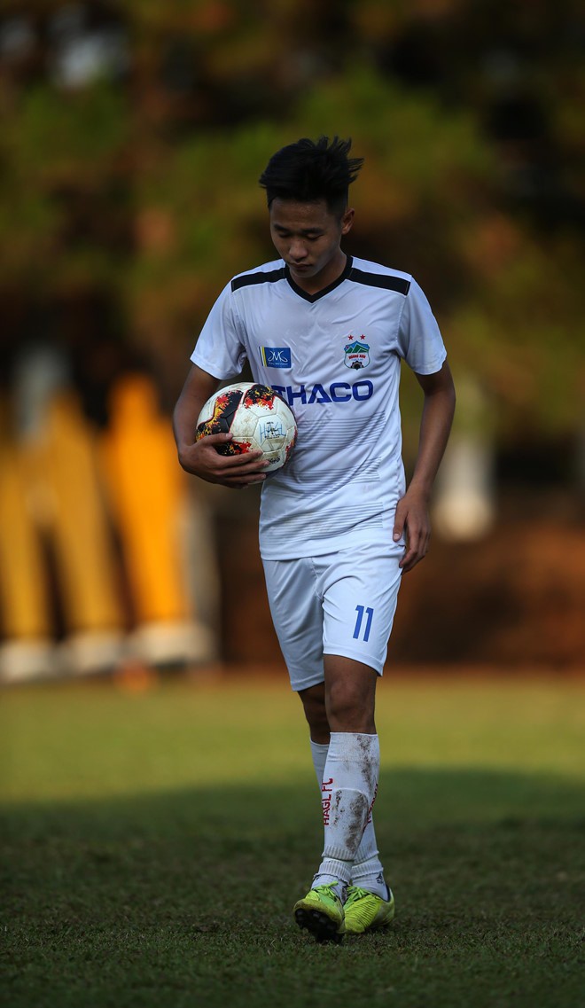 10 cau thu tre nhat du v-league 2020: binh duong "qua mat" hagl hinh 9