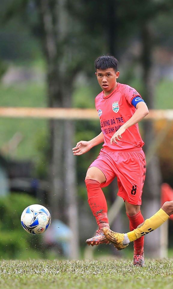 10 cau thu tre nhat du v-league 2020: binh duong "qua mat" hagl hinh 4