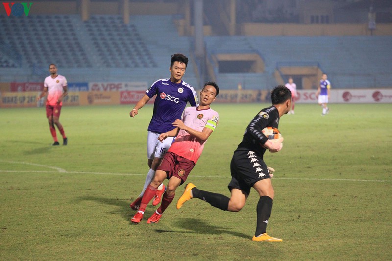 nha vo dich aff cup va nhung cau thu "gia" nhat v-league 2020 hinh 1