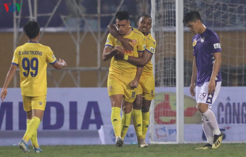 nha vo dich aff cup va nhung cau thu "gia" nhat v-league 2020 hinh 7