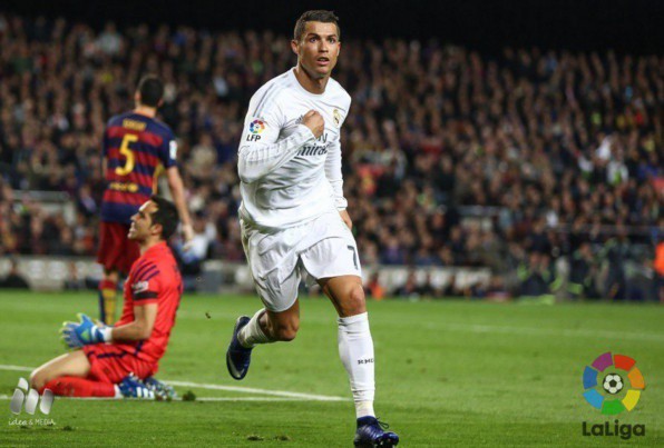 ngay nay nam xua: ronaldo toa sang giup real chan dung mach bat bai cua barca hinh 1