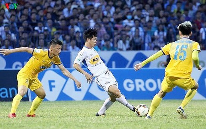 ngay nay nam xua: cong phuong can moc 10 ban thang o v-league  hinh 1