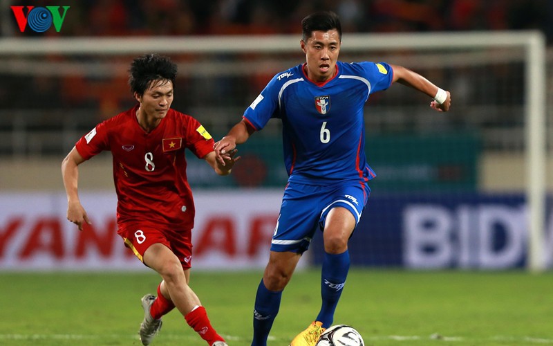 cong phuong, tuan anh va dan sao hagl ra mat dt viet nam nhu the nao?  hinh 2
