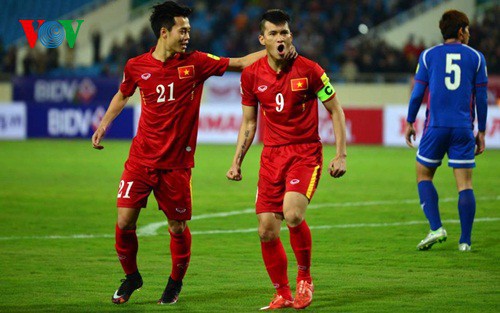 cong phuong, tuan anh va dan sao hagl ra mat dt viet nam nhu the nao?  hinh 3