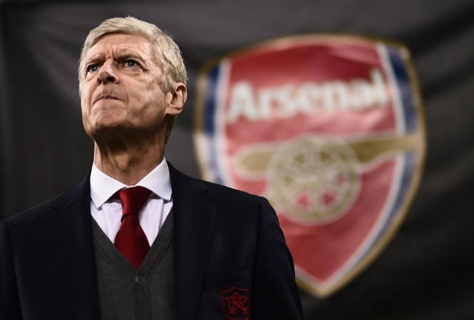 ngay nay nam xua: hlv wenger tu chuc hlv truong arsenal  hinh 1