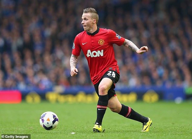 doi hinh mu trong tran cuoi cung cua david moyes gio ra sao? hinh 6