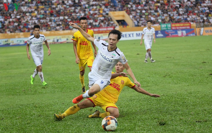 hagl gap nam dinh trong tran dau dac biet cua bong da viet nam hinh 1