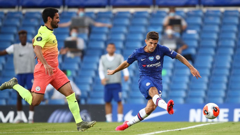 toan canh chelsea 2-1 man city: liverpool vo dich ngoai hang anh som  hinh 2