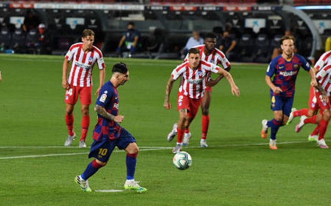 tuong thuat barca 2-2 atletico: messi ghi ban, barca hut hoi hinh 1