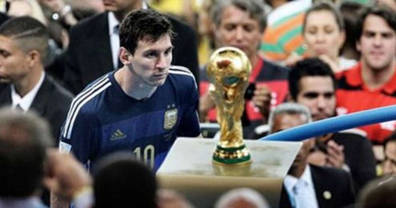 ngay nay nam xua: messi "cay dang" buoc qua cup vang world cup  hinh 1
