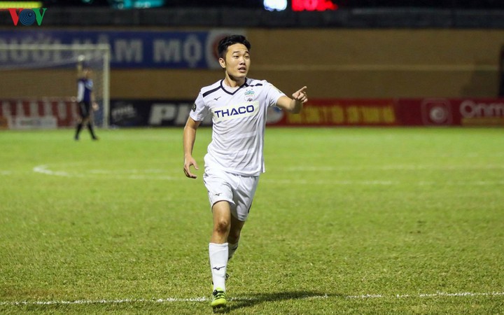 ngay nay nam xua: xuan truong lam nen dieu khong tuong o v-league  hinh 1