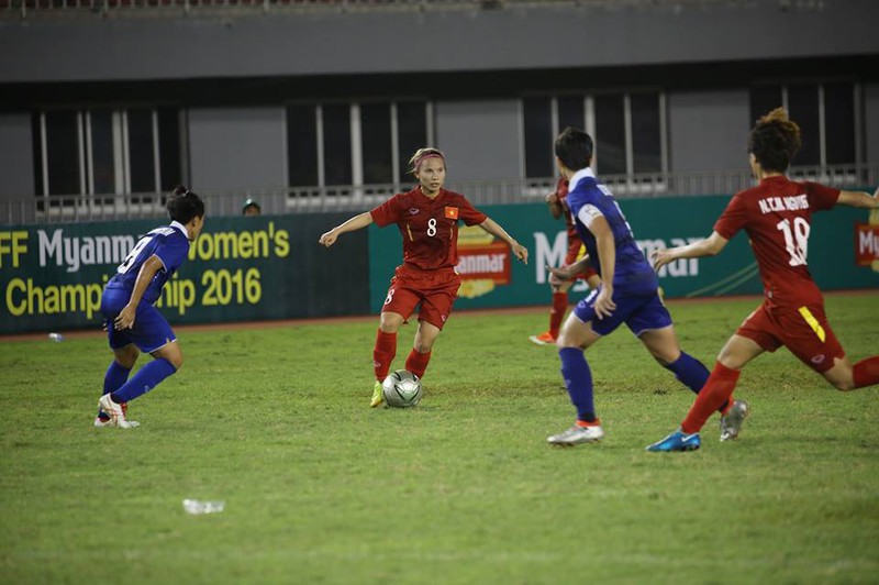 ngay nay nam xua: dt nu viet nam bi trong tai "cuop" chuc vo dich dong nam a hinh 1