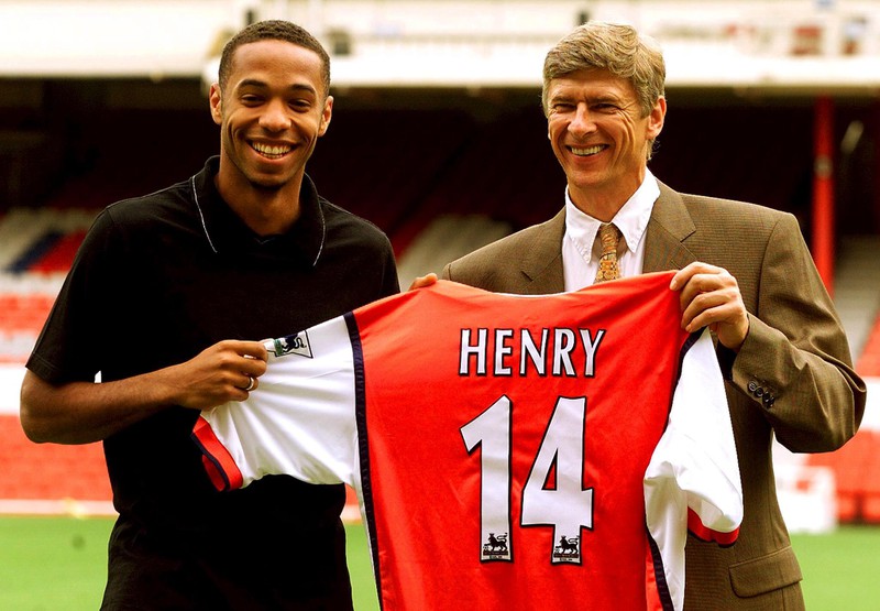 ngay nay nam xua: thuong vu thay doi lich su ngoai hang anh cua arsenal hinh 1