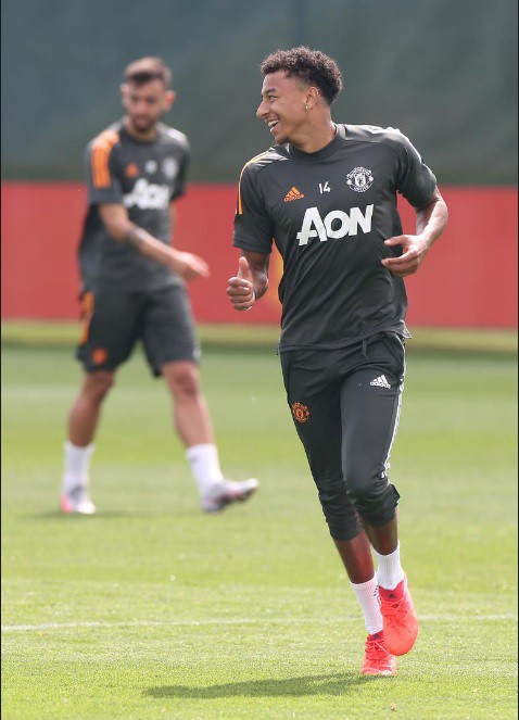 dan sao mu tro lai tap luyen huong toi muc tieu vo dich europa league hinh 7