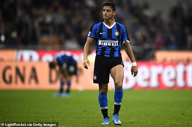 mu chap nhan chi "tien tan" de alexis sanchez den inter milan hinh 1
