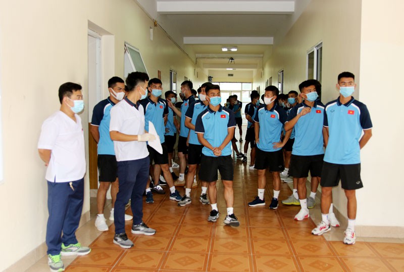 hlv park hang seo cung u22 viet nam nghiem tuc xet nghiem covid-19 hinh 1