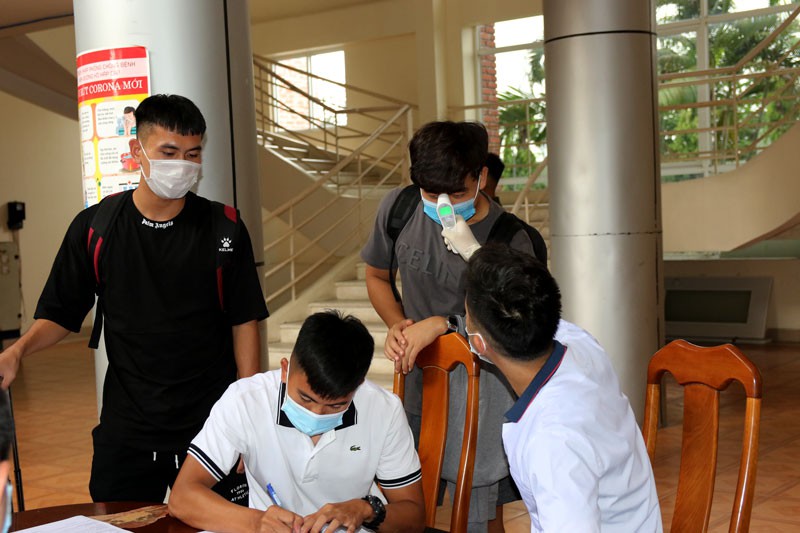 hlv park hang seo cung u22 viet nam nghiem tuc xet nghiem covid-19 hinh 2