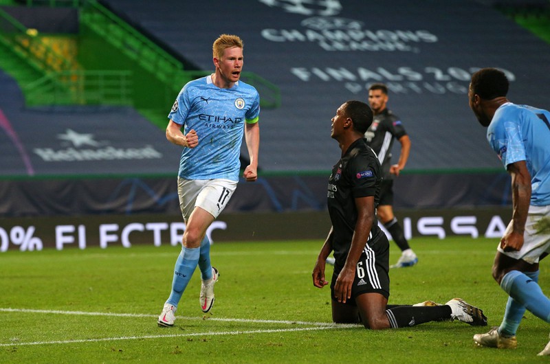 man city bi loai o champions league, de bruyne chi muon ve voi vo  hinh 1