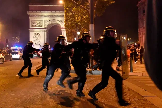 psg vao chung ket champions league, cdv "lam loan" paris bat chap covid-19 hinh 6