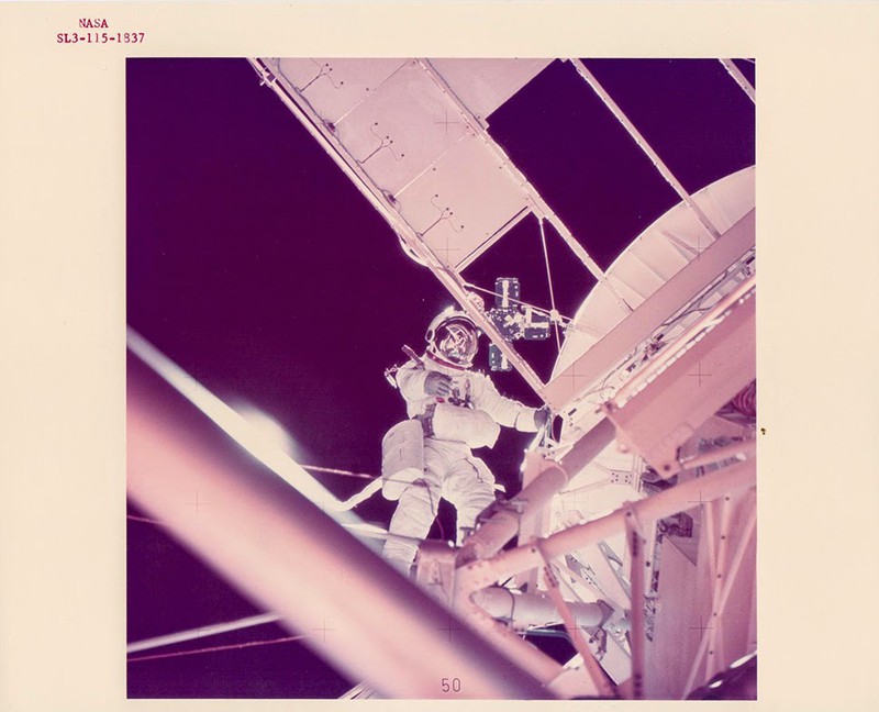 anh hiem an tuong ve vu tru cua nasa tu nhung nam 1960 - 1980 hinh 1