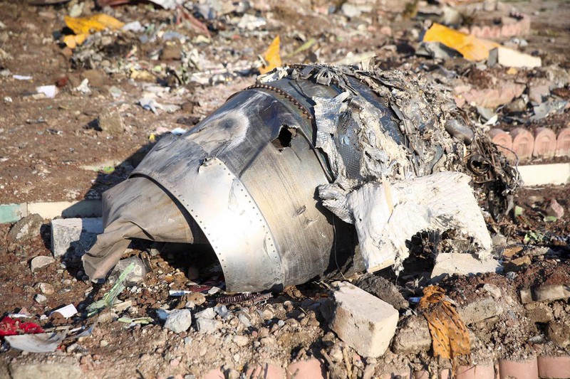 ukraine hoi thuc iran giao hop den may bay bi ban roi hinh 1